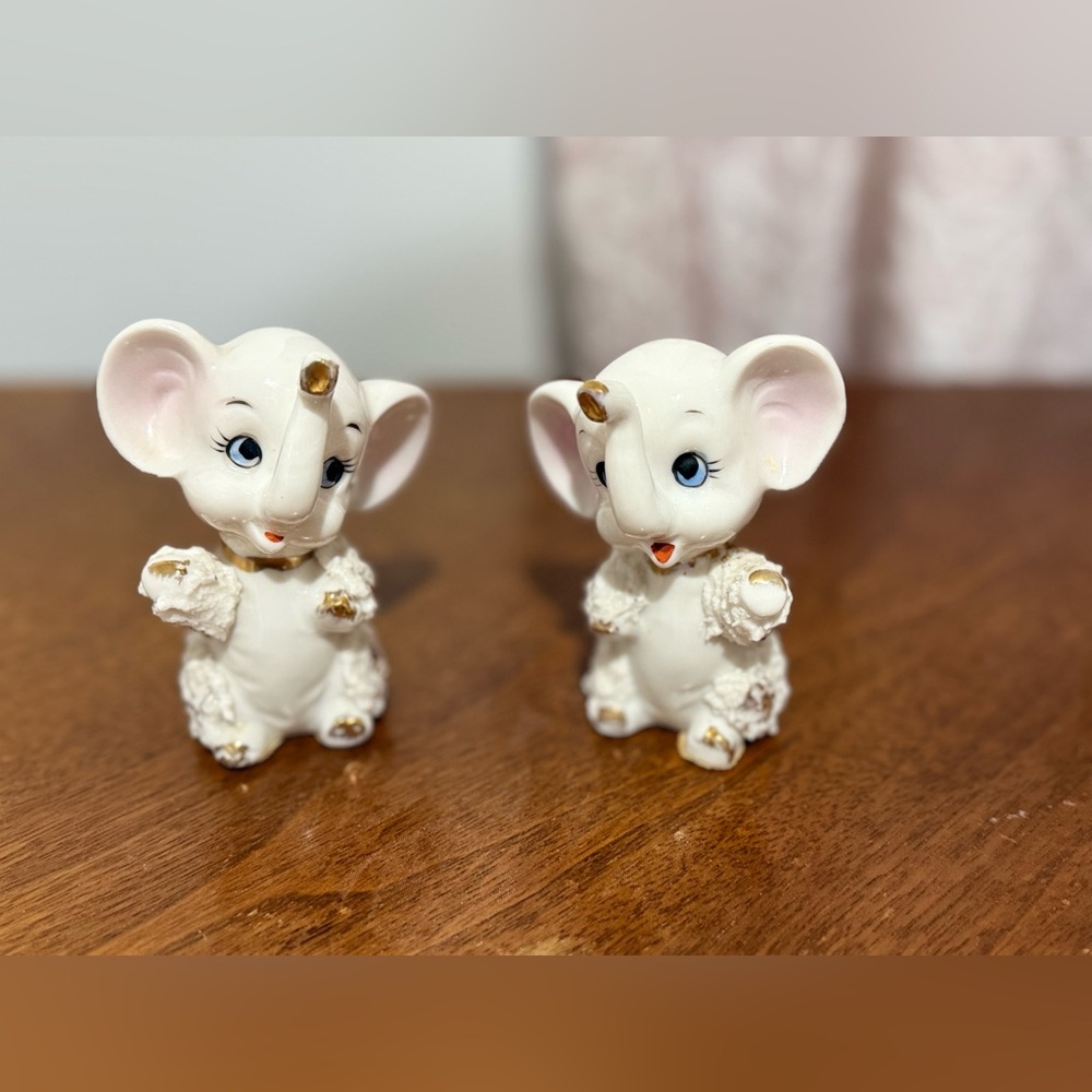 Vintage Spaghetti Elephant S & P Shakers
